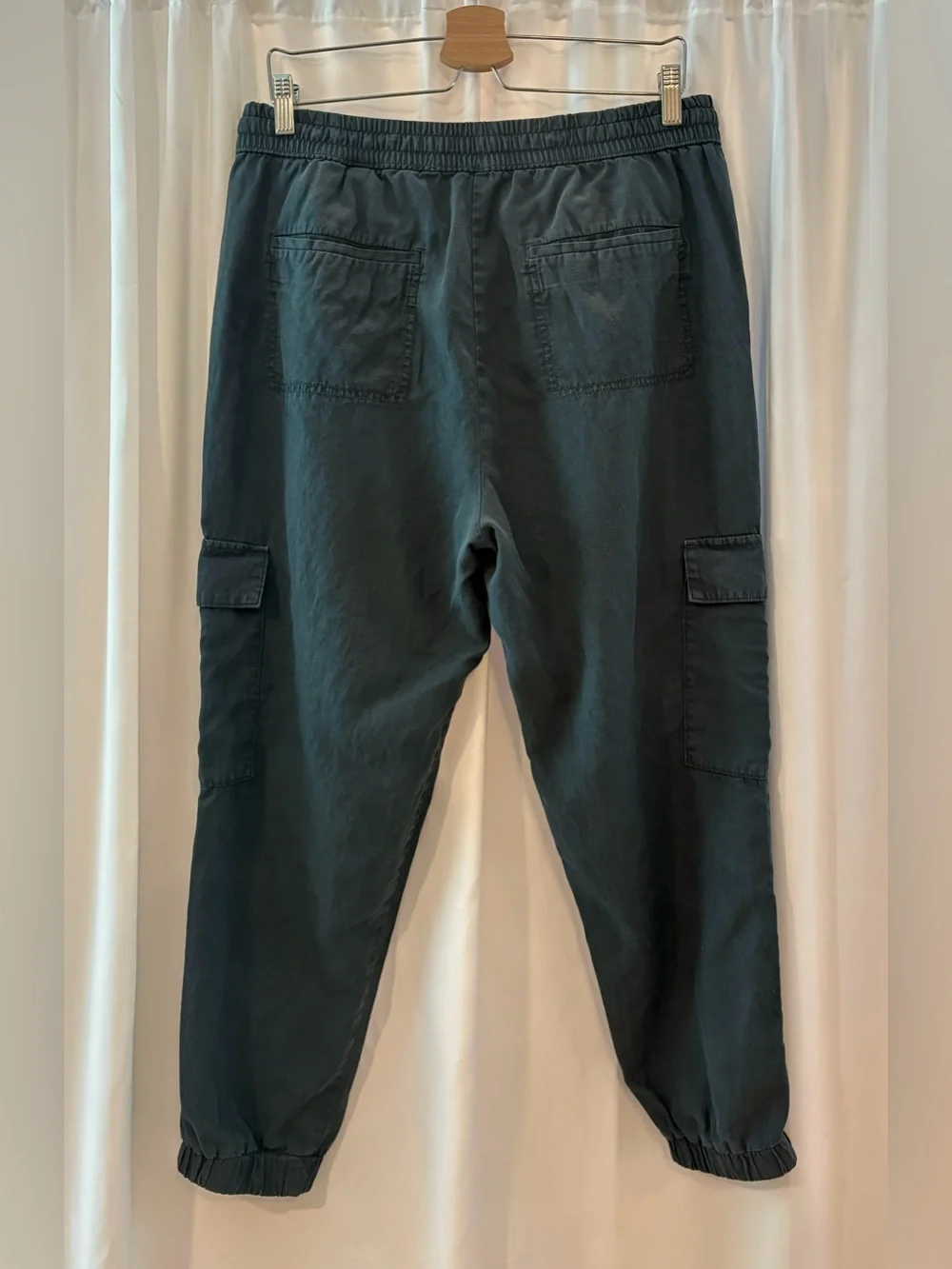 Banana Republic Luxe Lounge Cargo Jogger Pants Charcoal Grey Orca Size L